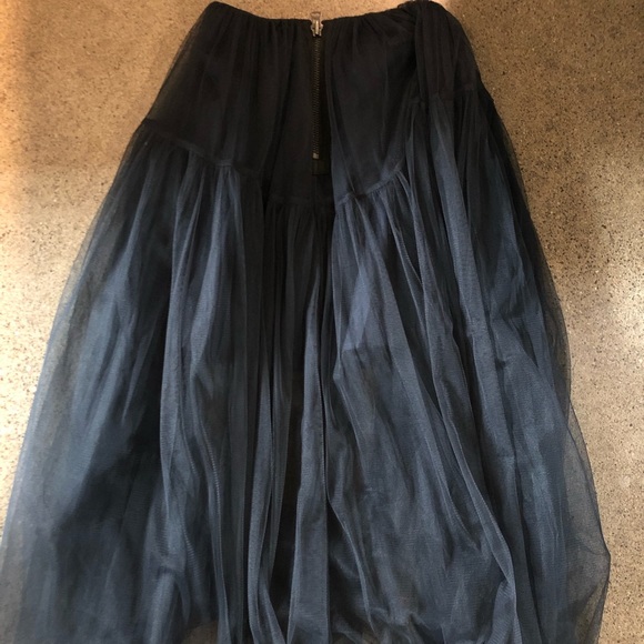 ❌SOLD❌ Tulle Navy Blue Midi Skirt - Picture 9 of 11
